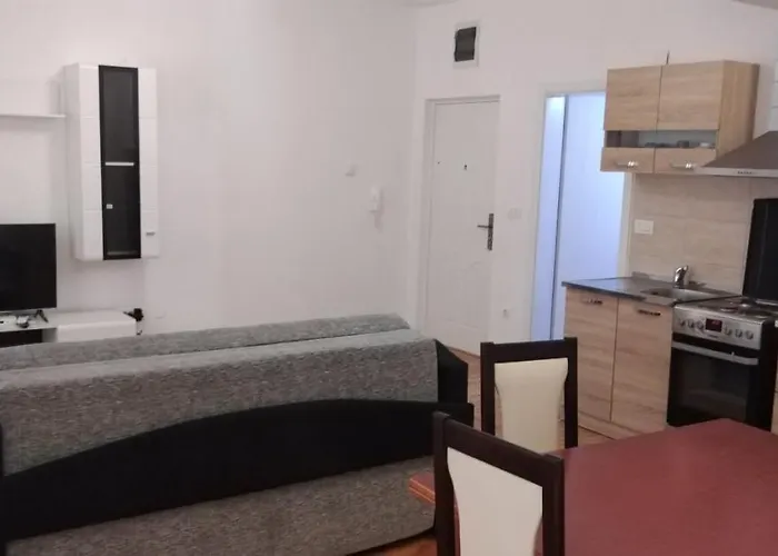 Lovely Next To Salt Room, Bus Station Skopje